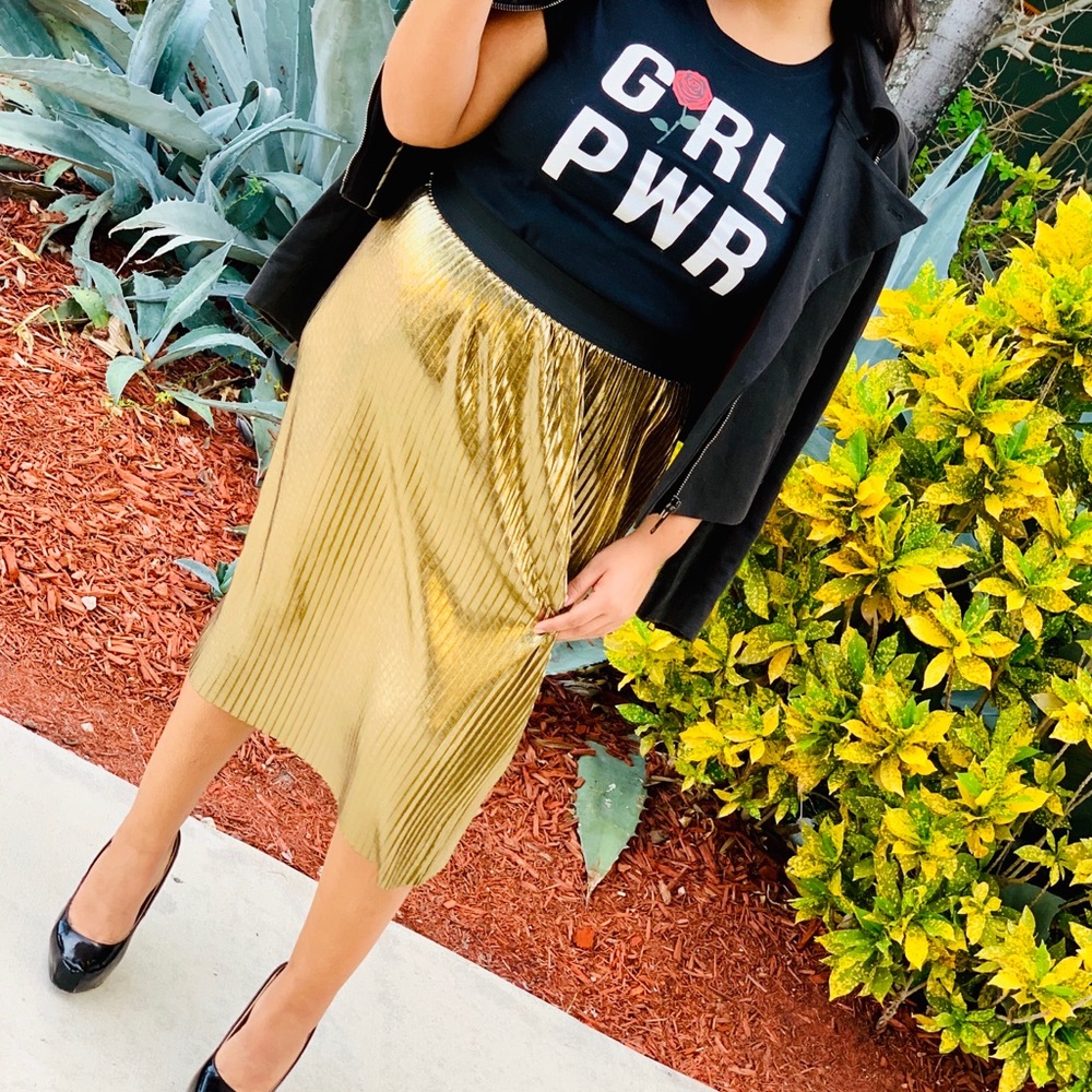 Gold skirt